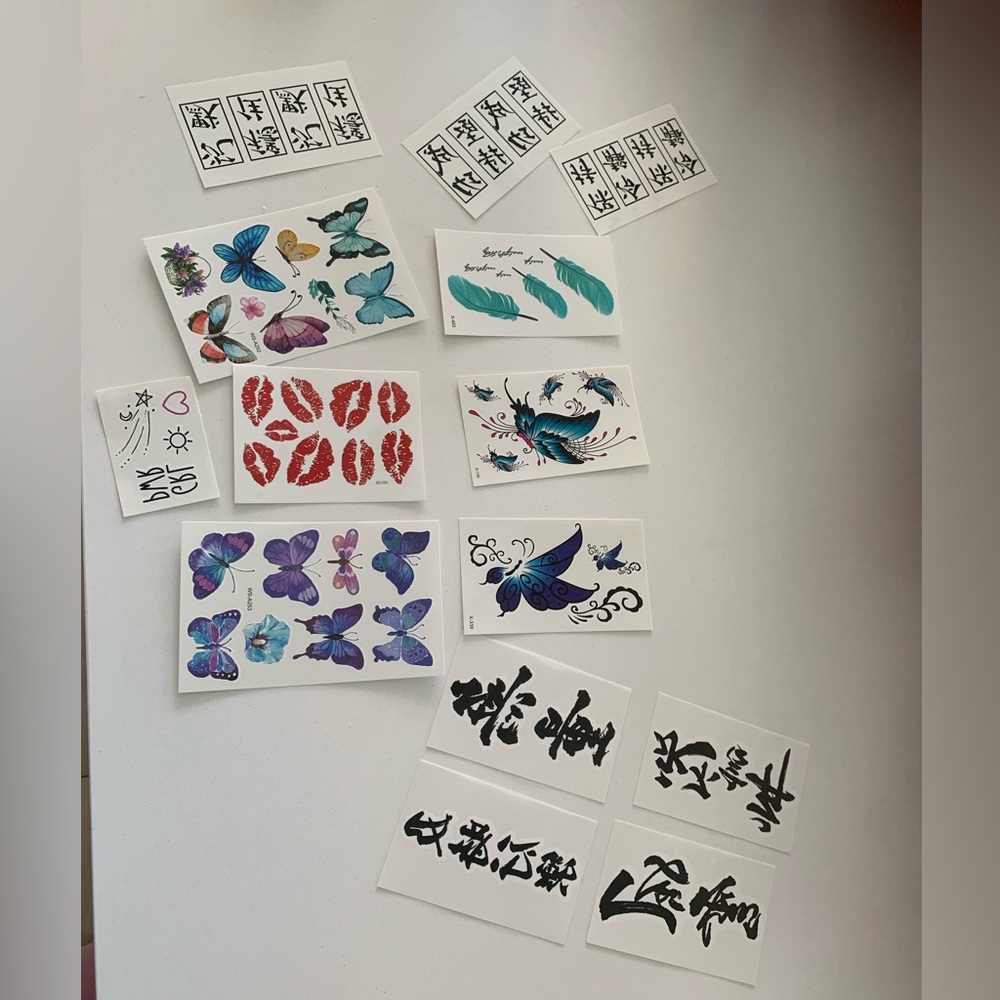 Tatoos -45 Temporary Feminine Tatoos